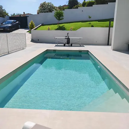 Villa Moderna Con Piscina-spa, Barbacoa Y Terraza Privada