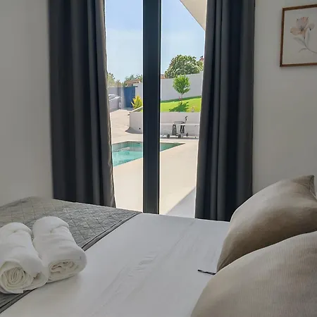 Moderna Con Piscina Y Gran Terraza Privada Turís