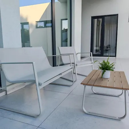 Moderna Con Piscina Y Gran Terraza Privada